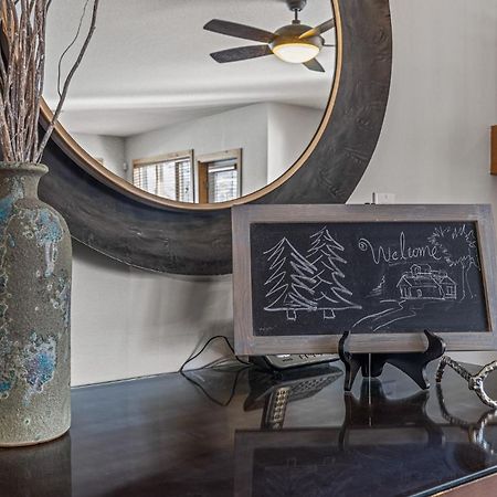 3 Bedroom Condo By Canadian Rockies Vacation Rentals Канмор Экстерьер фото